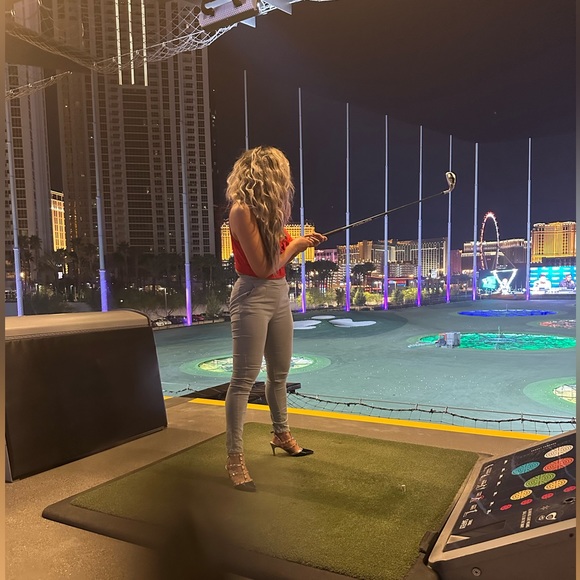 Meet your Posher, Rhea - Picture 2 of 6